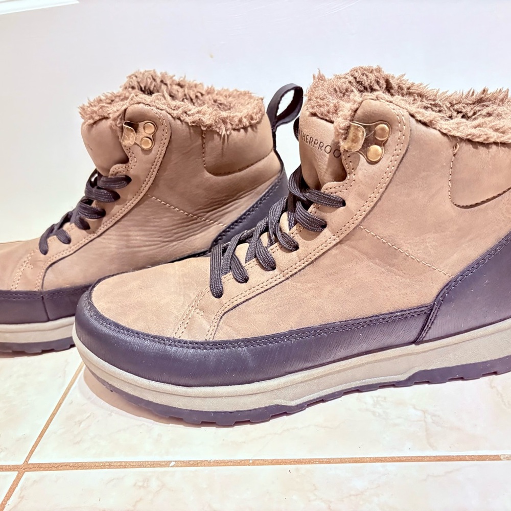 Weatherproof Men's Brown and Black Boots - Picture 7 of 9